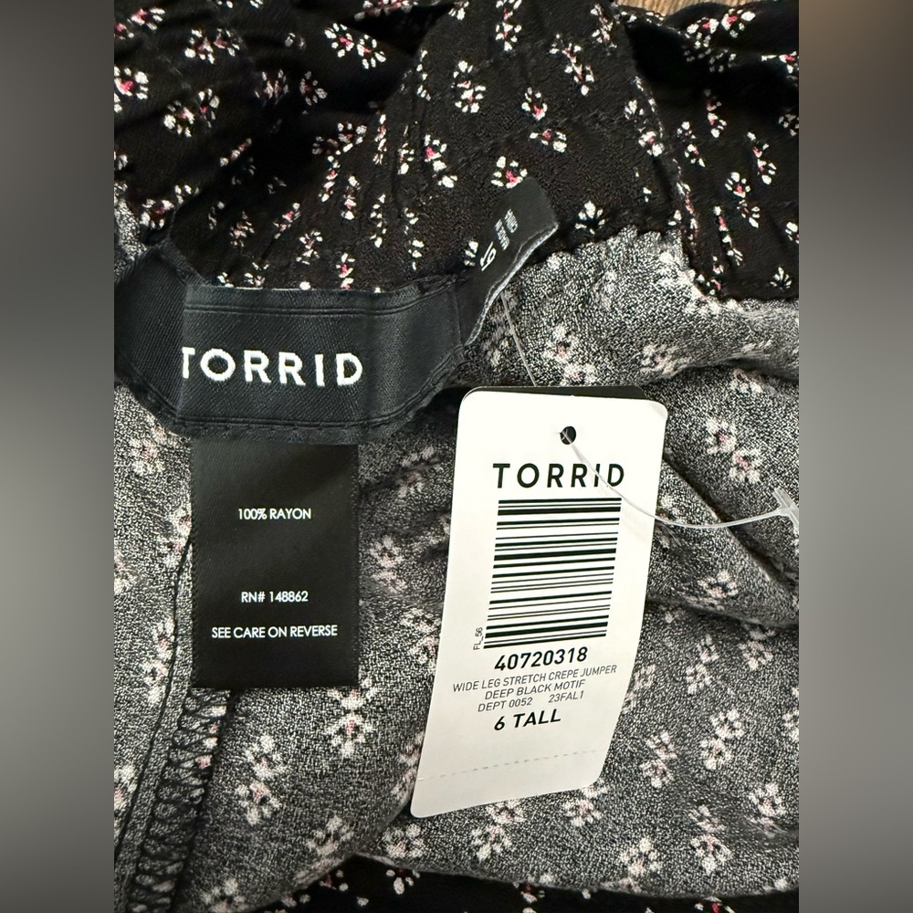NWT‎ Torrid Wide Leg Stretch Crepe Jumper Deep Black Motif Size 6X Tall - Picture 7 of 8